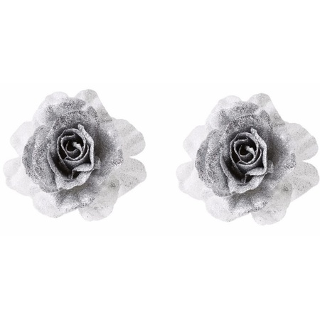 2x Kerstboomversiering bloem op clip zilver/wit kerstbloem 18 cm