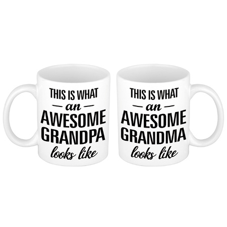 Awesome grandma en grandpa looks like mok - Cadeau beker set voor Opa en Oma