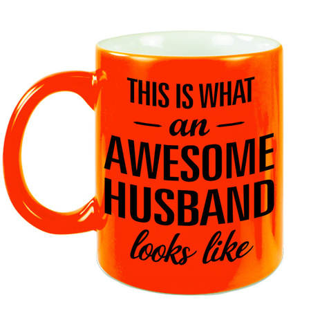 Awesome husband / echtgenoot cadeau mok / beker neon oranje 330 ml