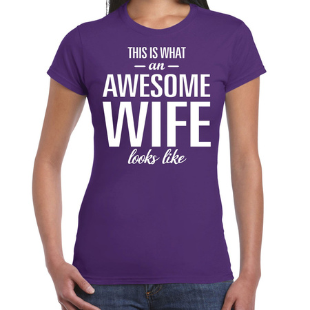 Awesome wife / echtgenote cadeau t-shirt paars dames