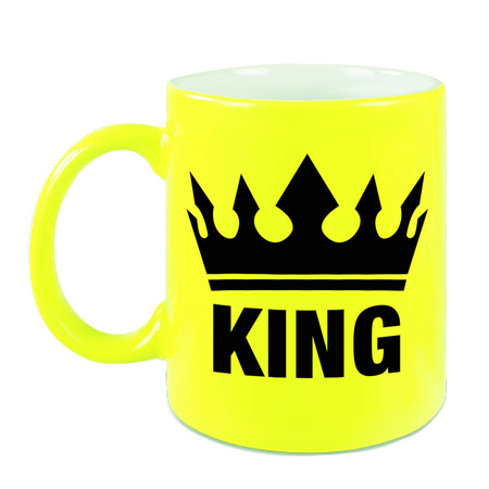 Cadeau King mok/ beker fluor neon geel met zwarte bedrukking 300 ml