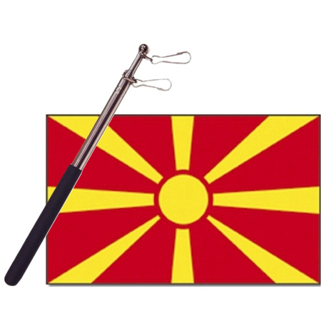 Landen vlag Macedonie - 90 x 150 cm - met compacte draagbare telescoop vlaggenstok - supporters