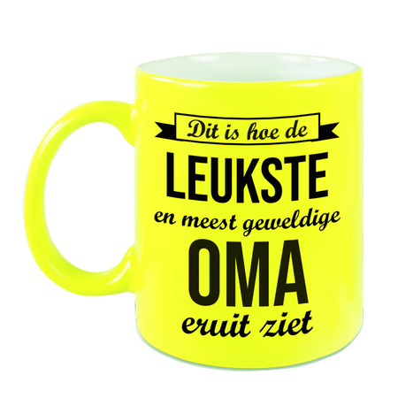 Leukste en meest geweldige oma gift coffee mug / tea cup neon yellow 330 ml