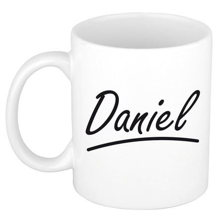 Name mug Daniel with elegant letters 300 ml