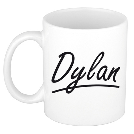 Naam cadeau mok / beker Dylan met sierlijke letters 300 ml