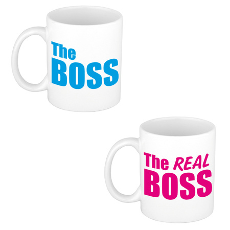 The real boss en the boss cadeau mok / beker wit met roze en blauwe letters 300 ml